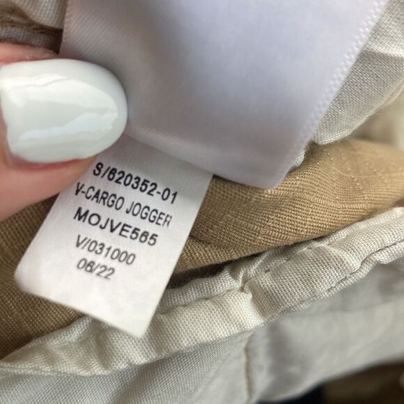 Gap Men’s Slim Leg Cargo Jogger- Elasticized Waist- Fuller Through The Thigh - Picture 9 of 16